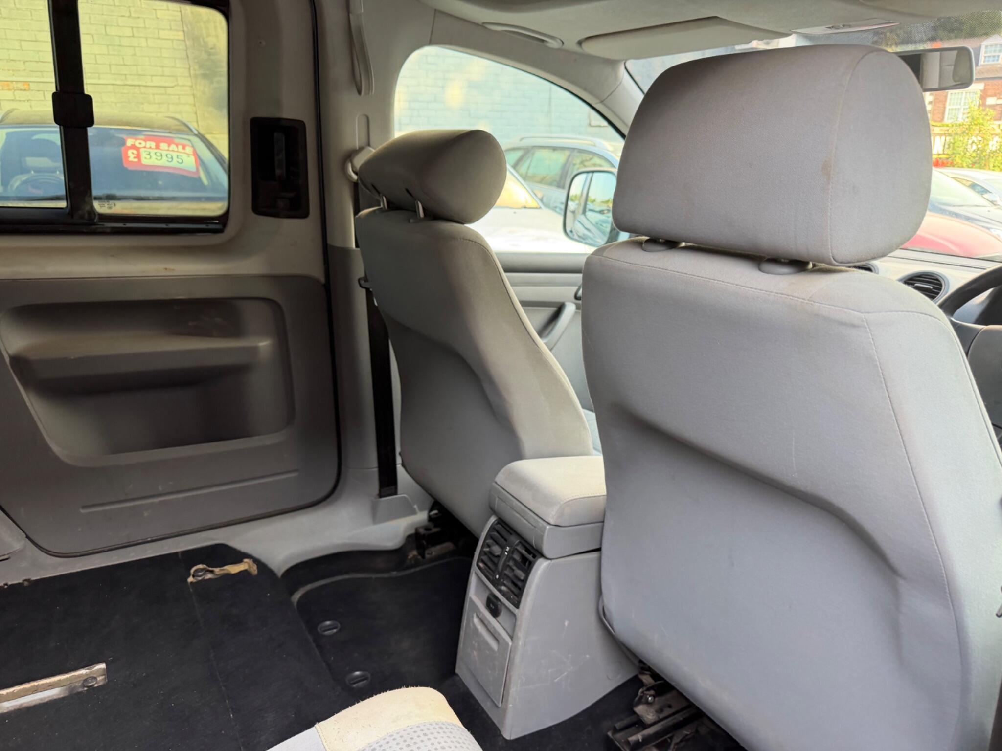 Volkswagen Caddy Maxi Life view 20