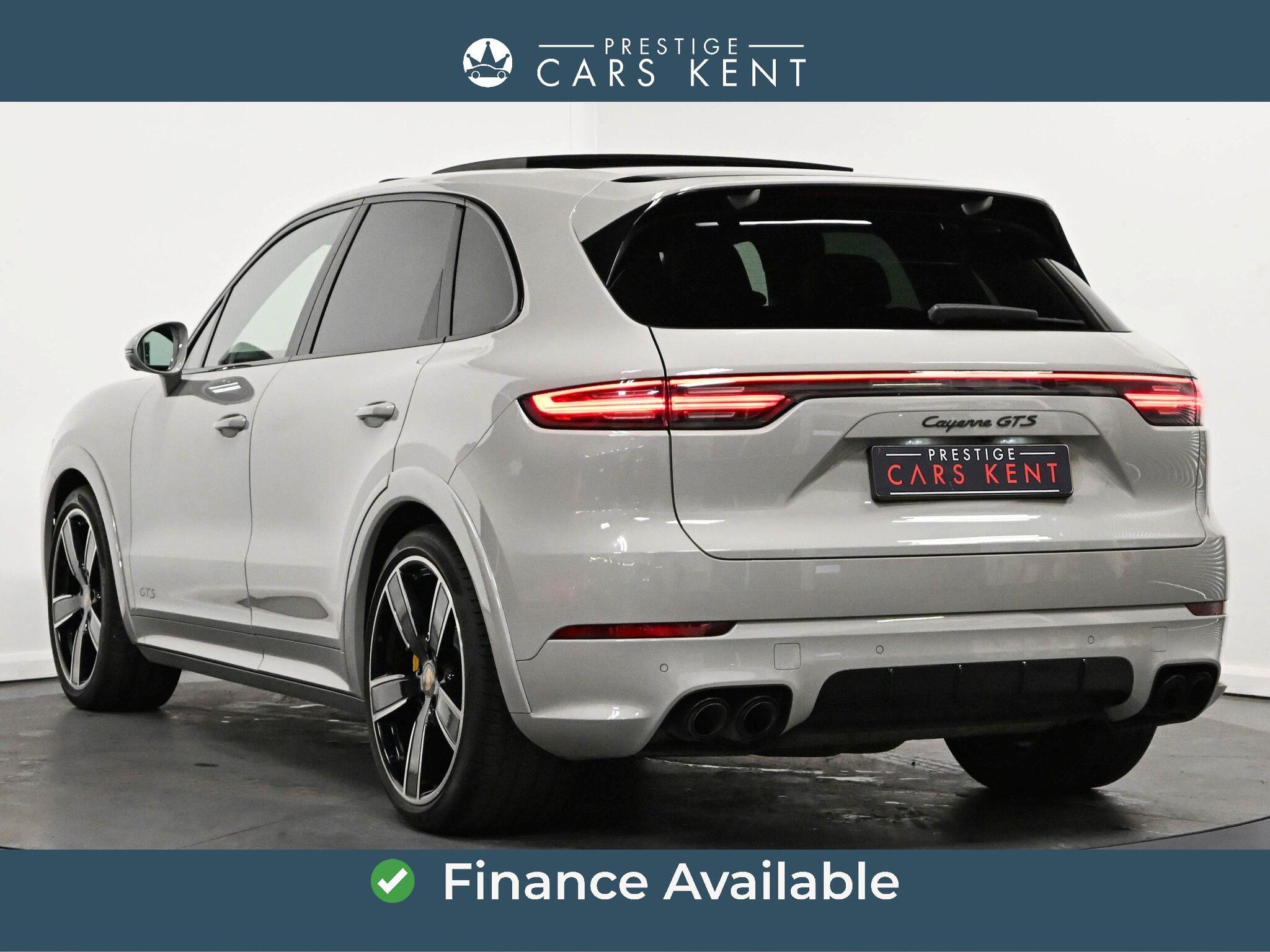 Porsche Cayenne view 3