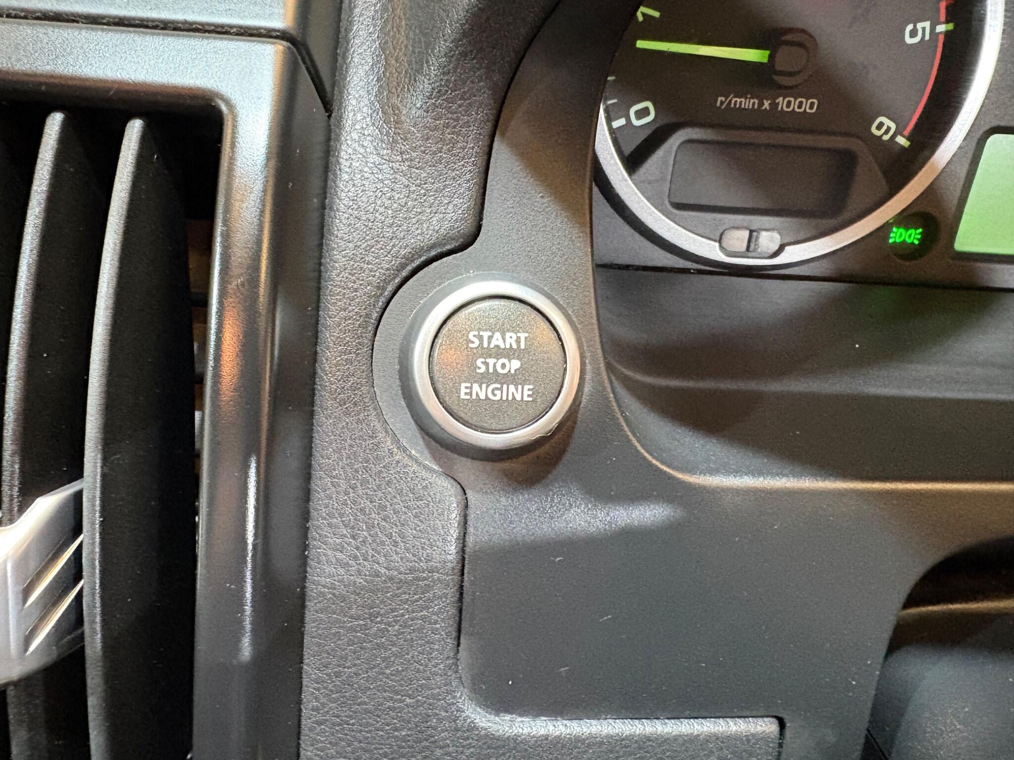 Land Rover Freelander 2 view 31