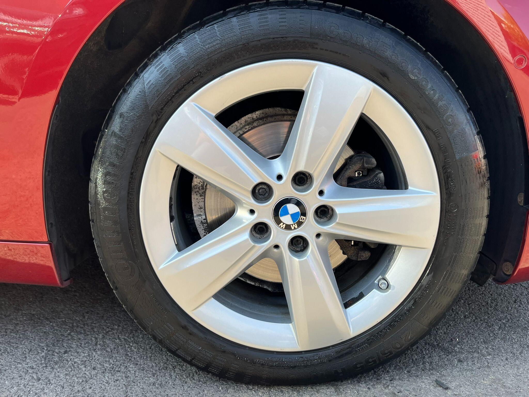 BMW 2 Series Active Tourer view 40