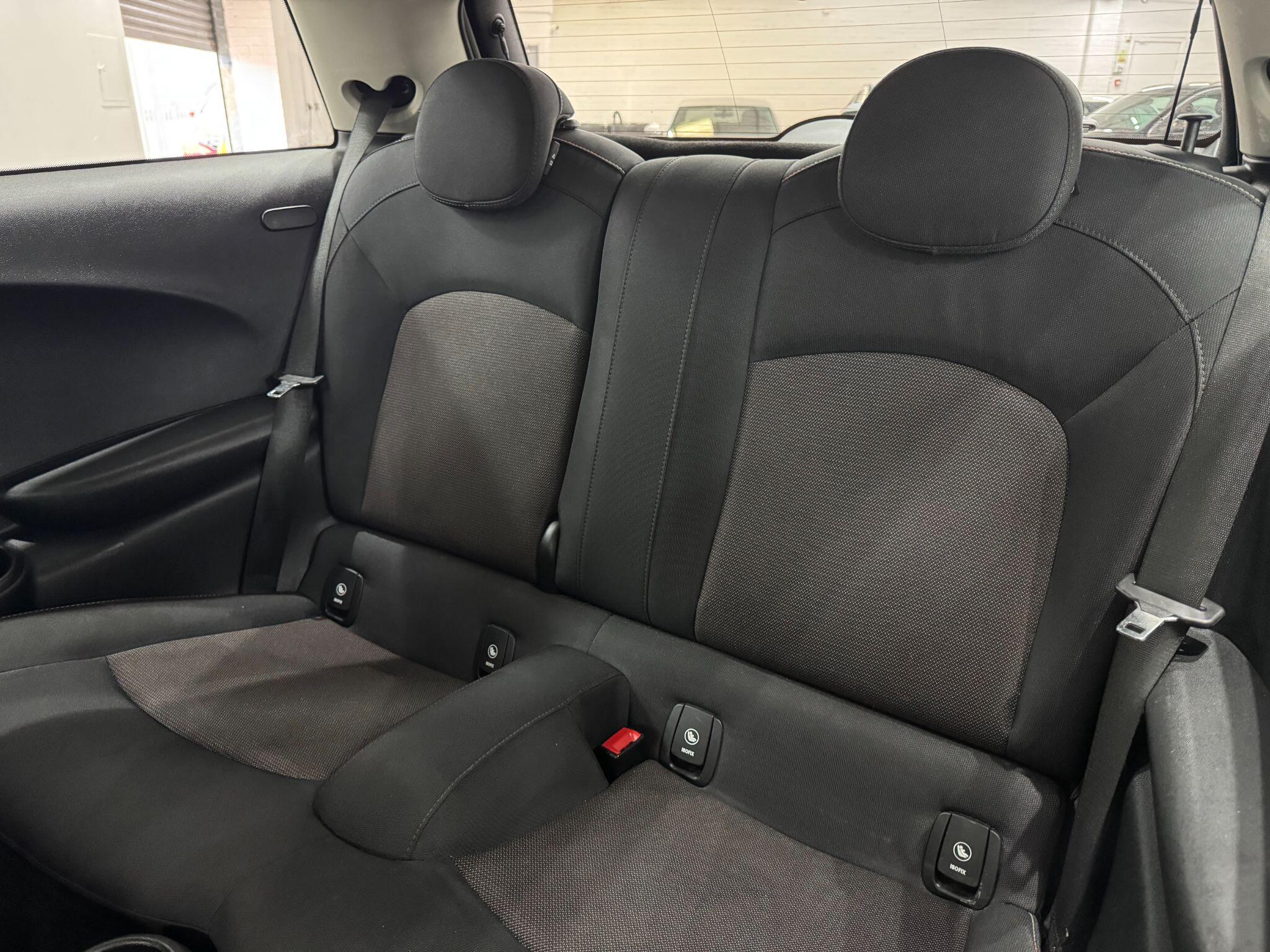 Mini Hatch view 43