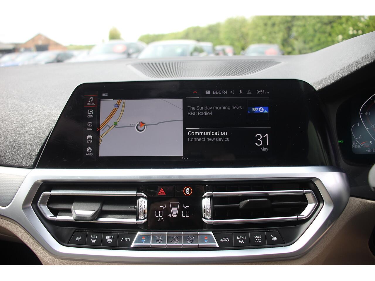 BMW 3 Series view 22