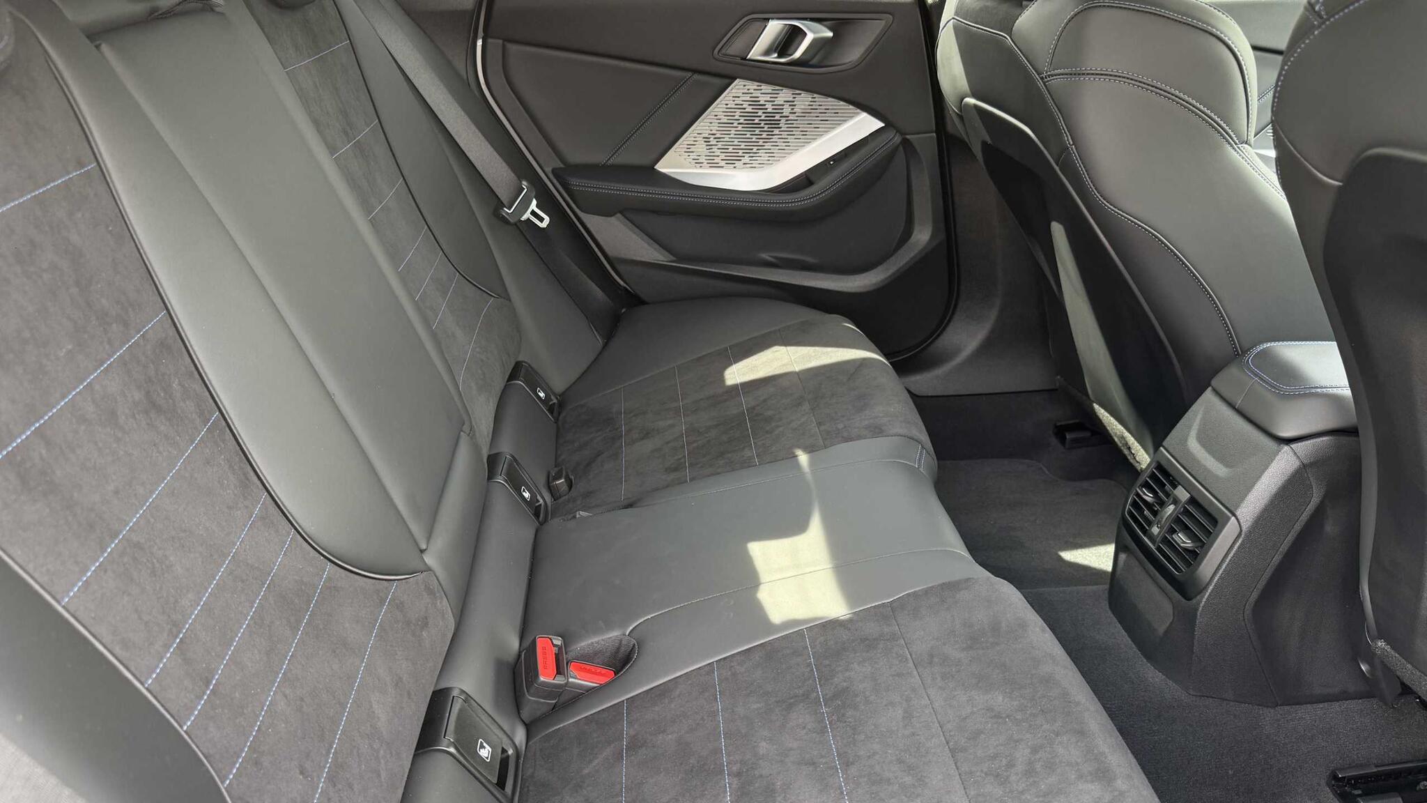 BMW 2 Series view 9