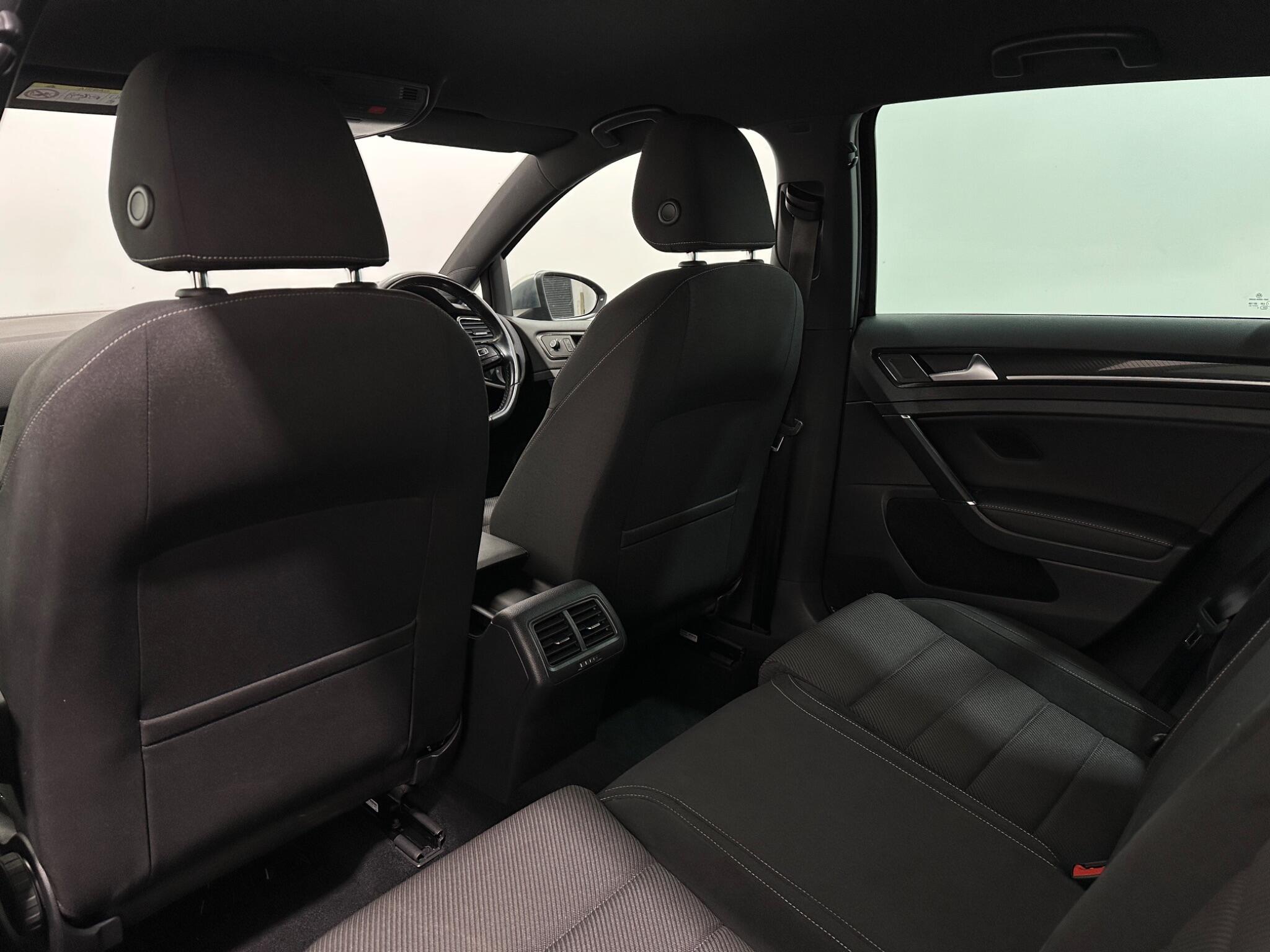 Volkswagen Golf view 39