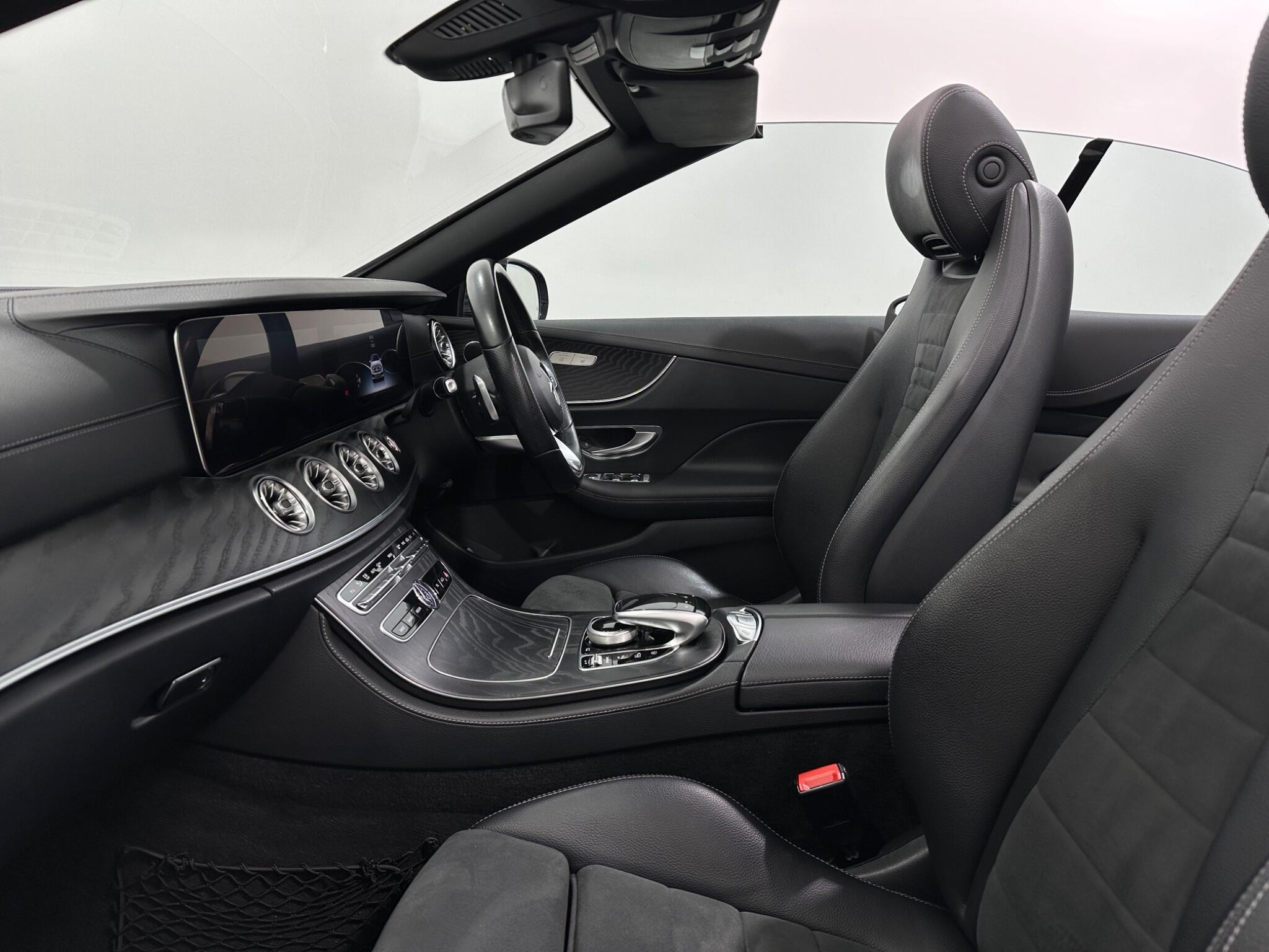 Mercedes-Benz E-Class view 36