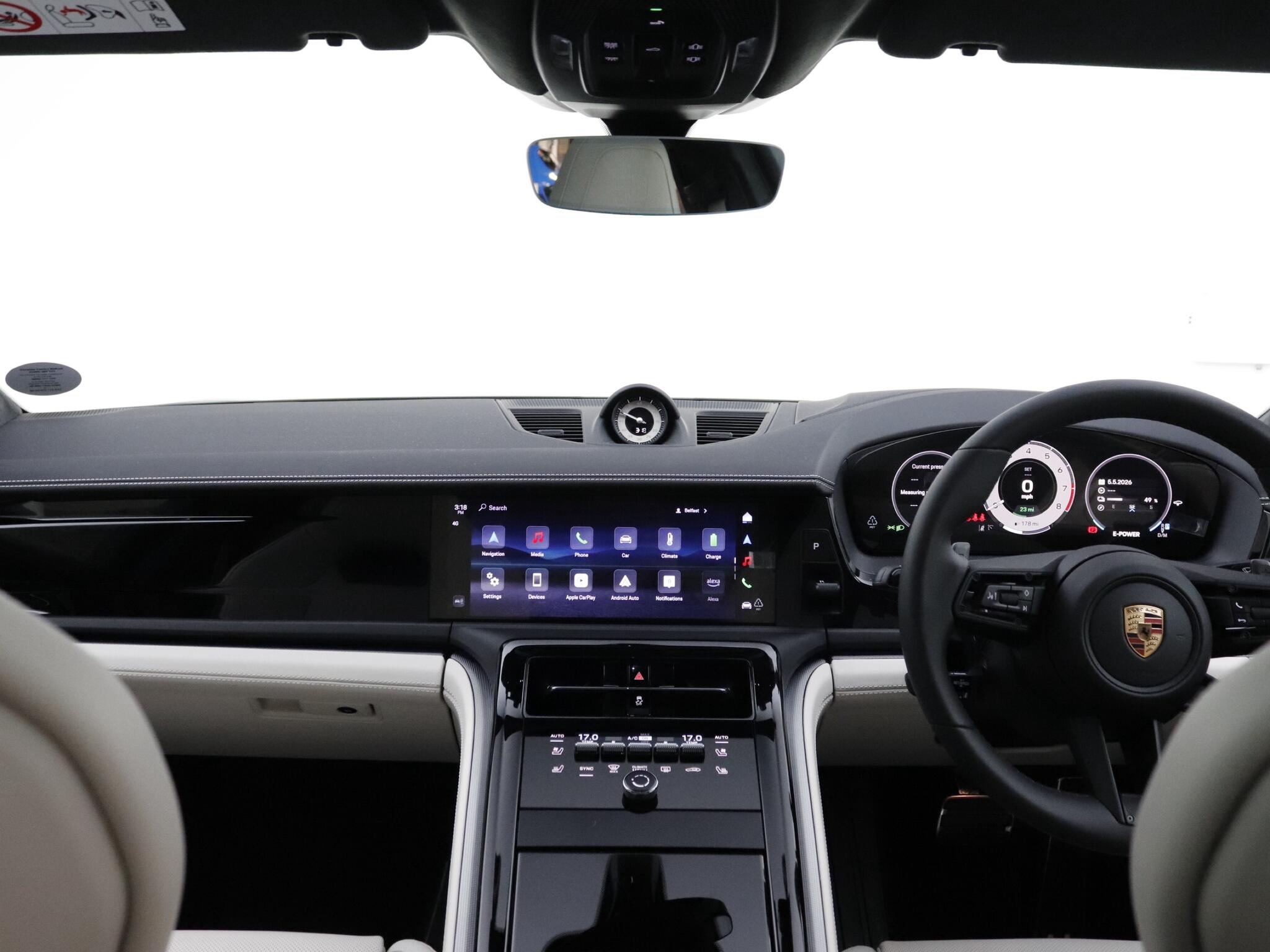 Porsche Panamera view 17