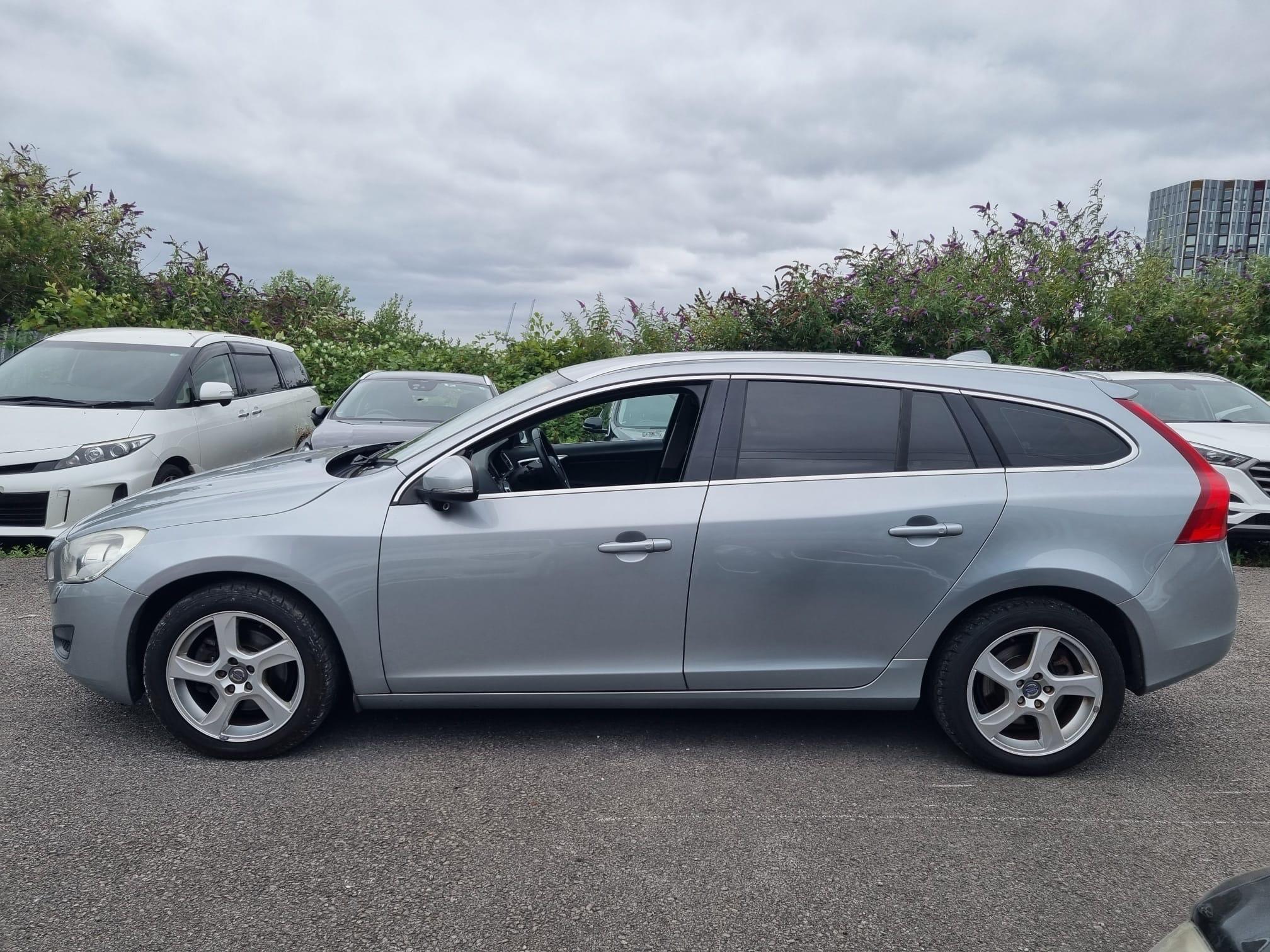 2013 Volvo V60 1.6 PETROL AUTO SAT NAV LEATHER ULEZ