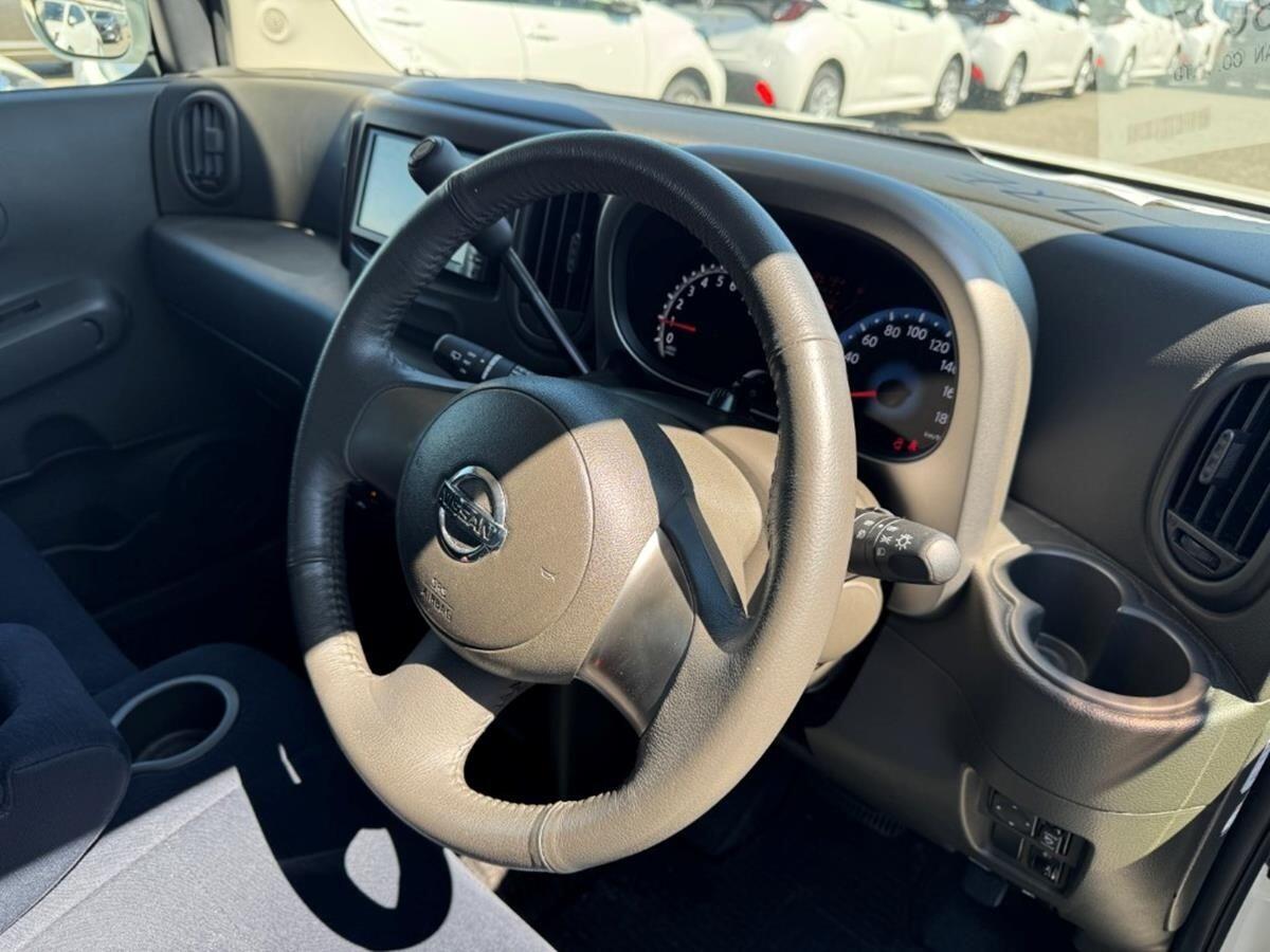 Nissan Cube view 12