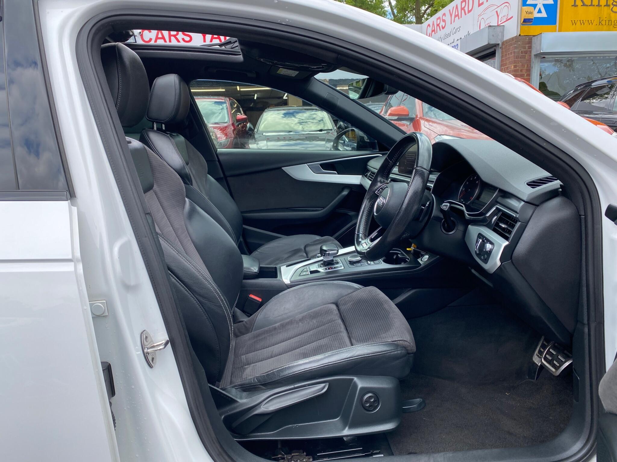 Audi A4 Avant view 17
