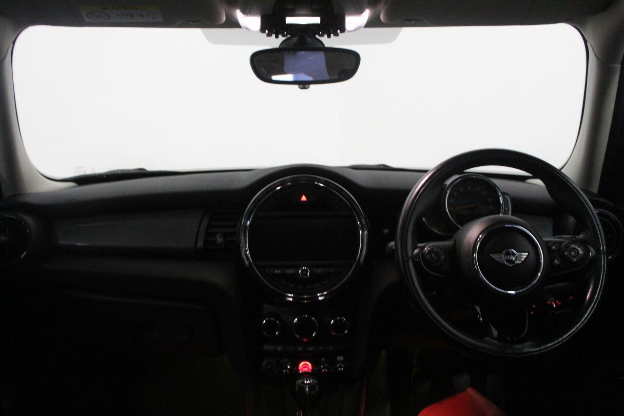 Mini Hatch view 25