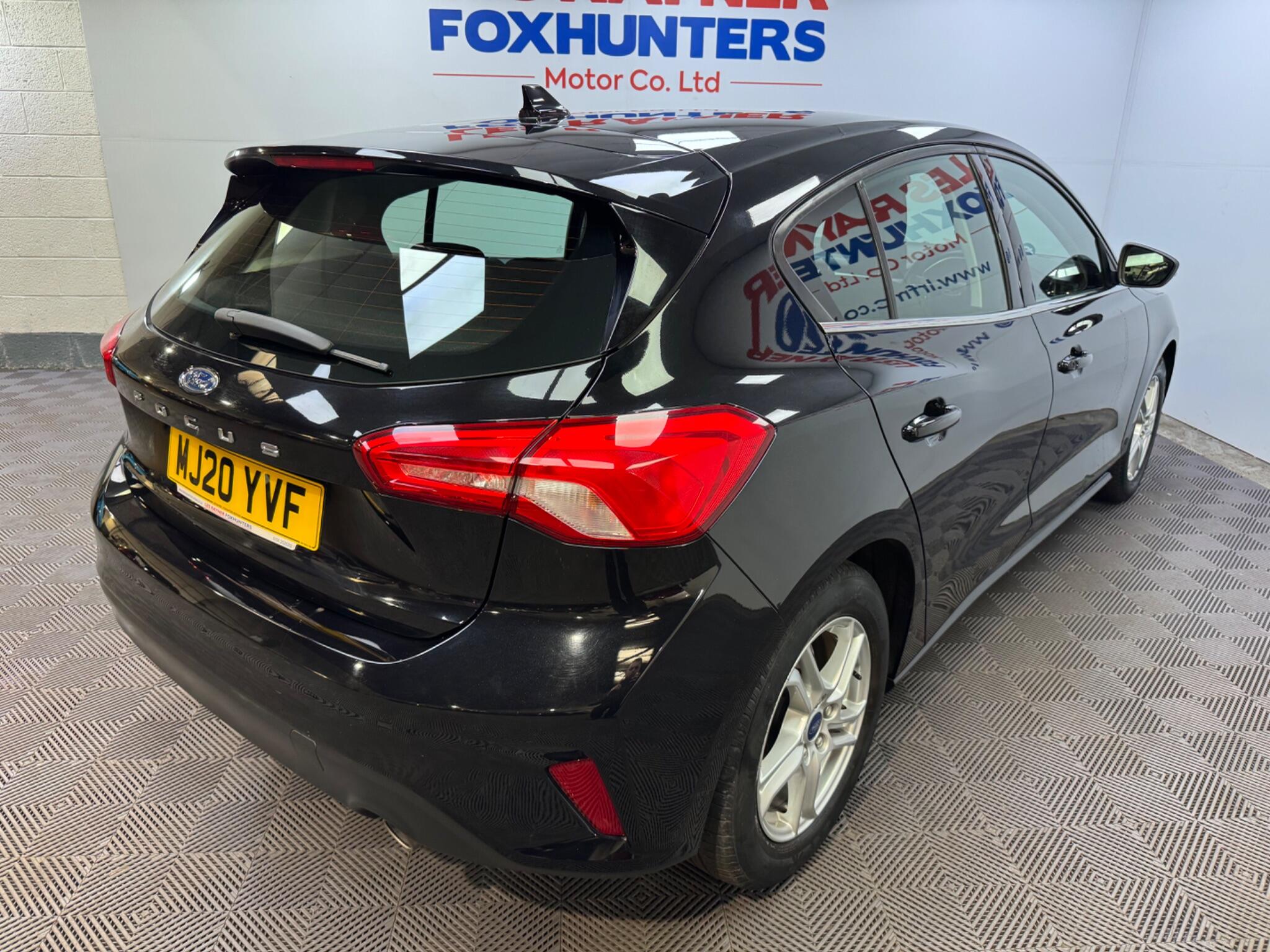 Ford Focus view 24