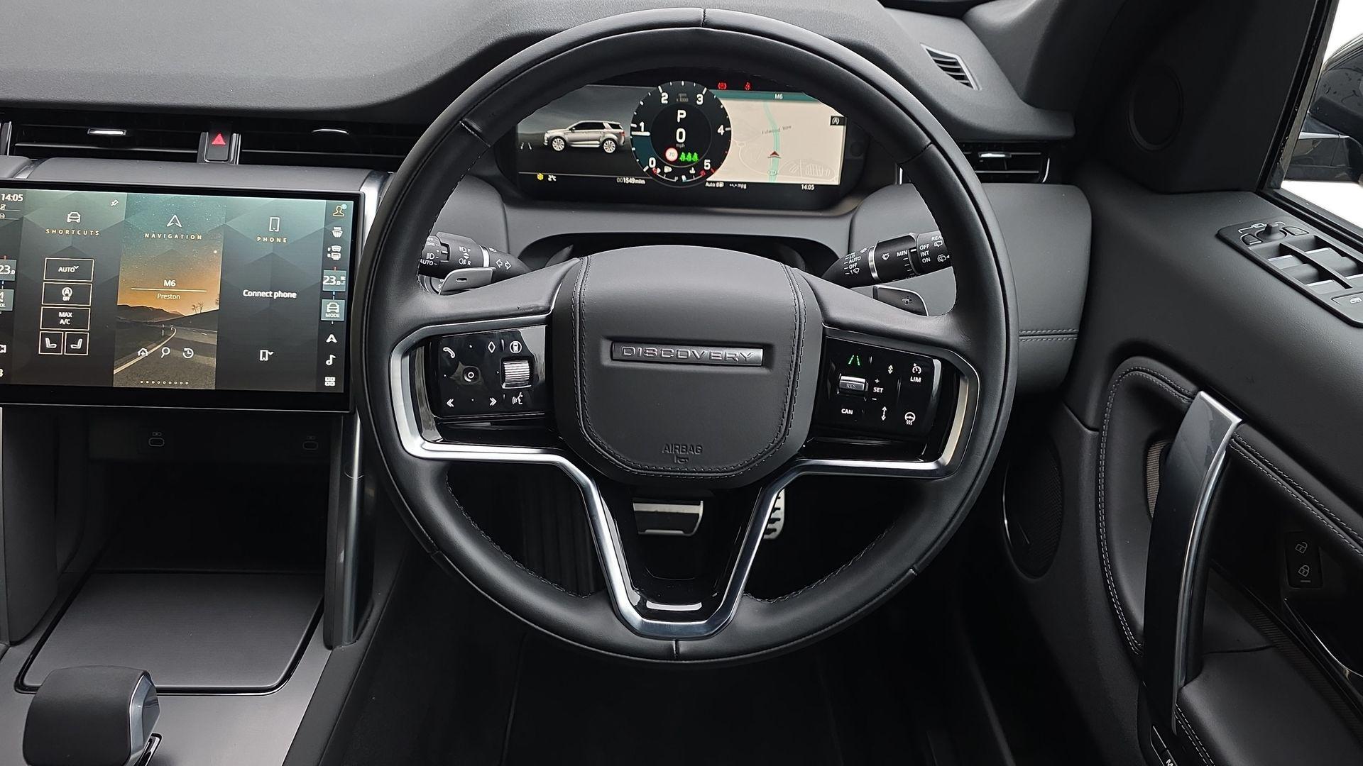 Land Rover Discovery Sport view 15