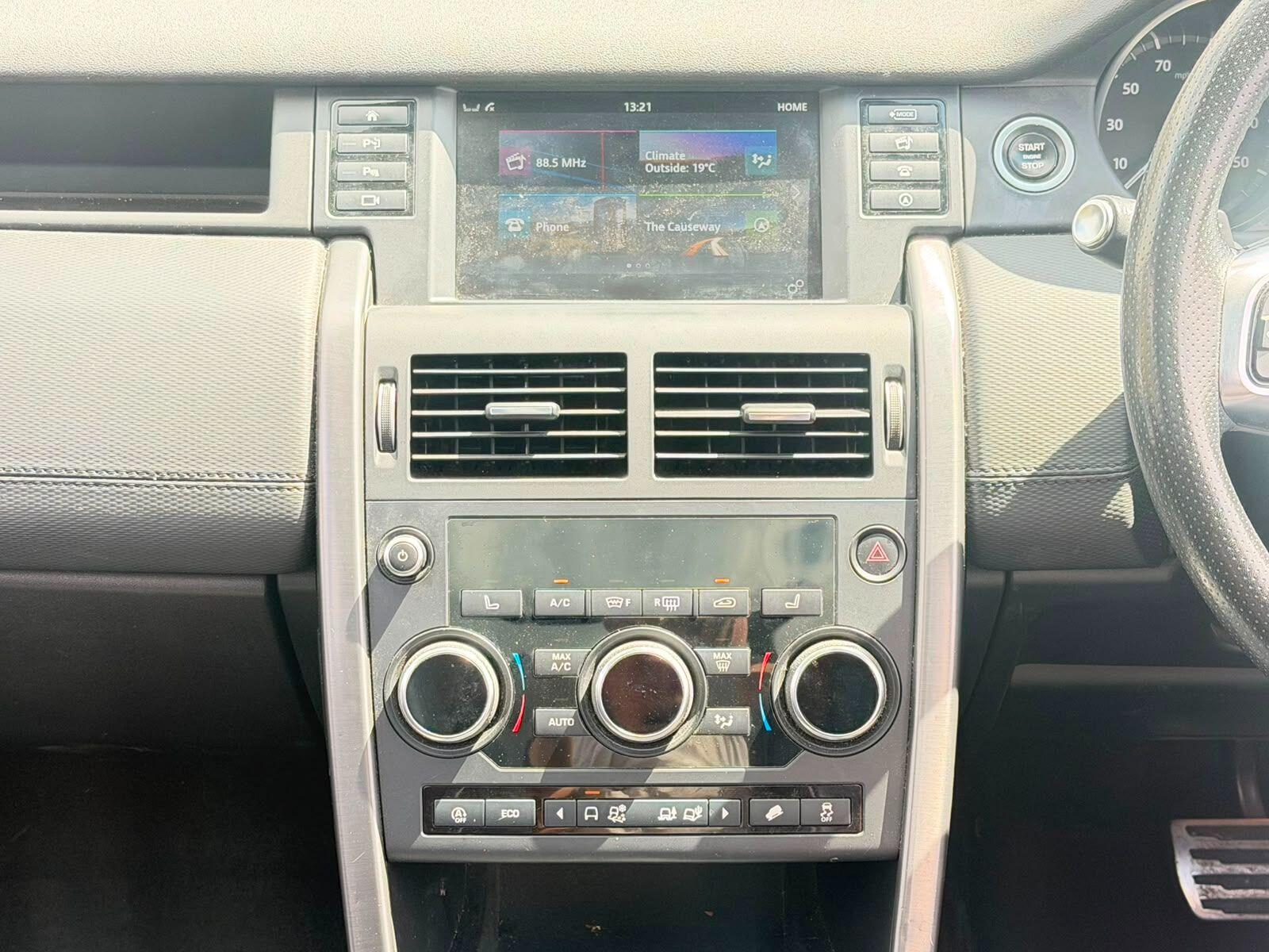 Land Rover Discovery Sport view 25