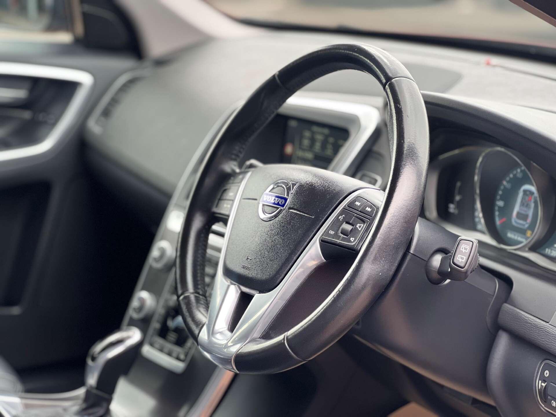 Volvo XC60 view 20