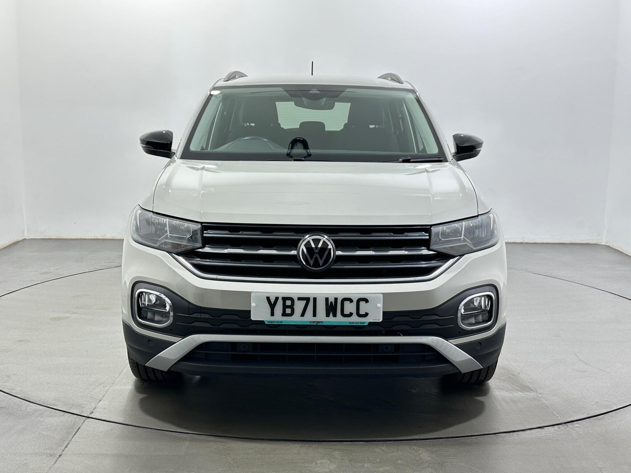 Volkswagen T-Cross view 3