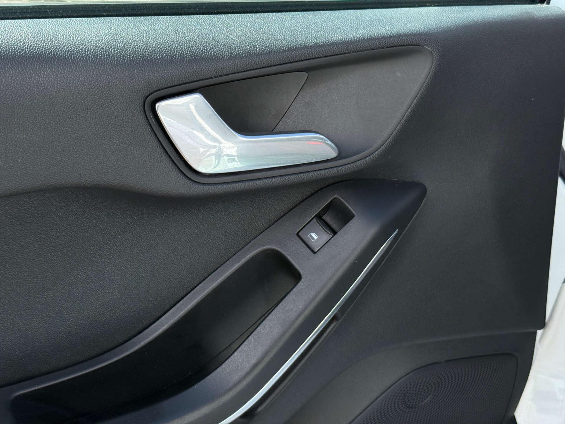 Ford Fiesta view 38