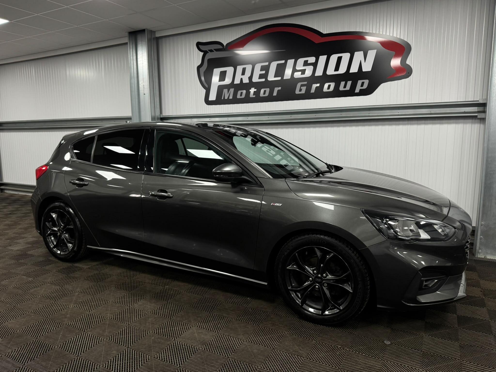 Ford Focus view 2