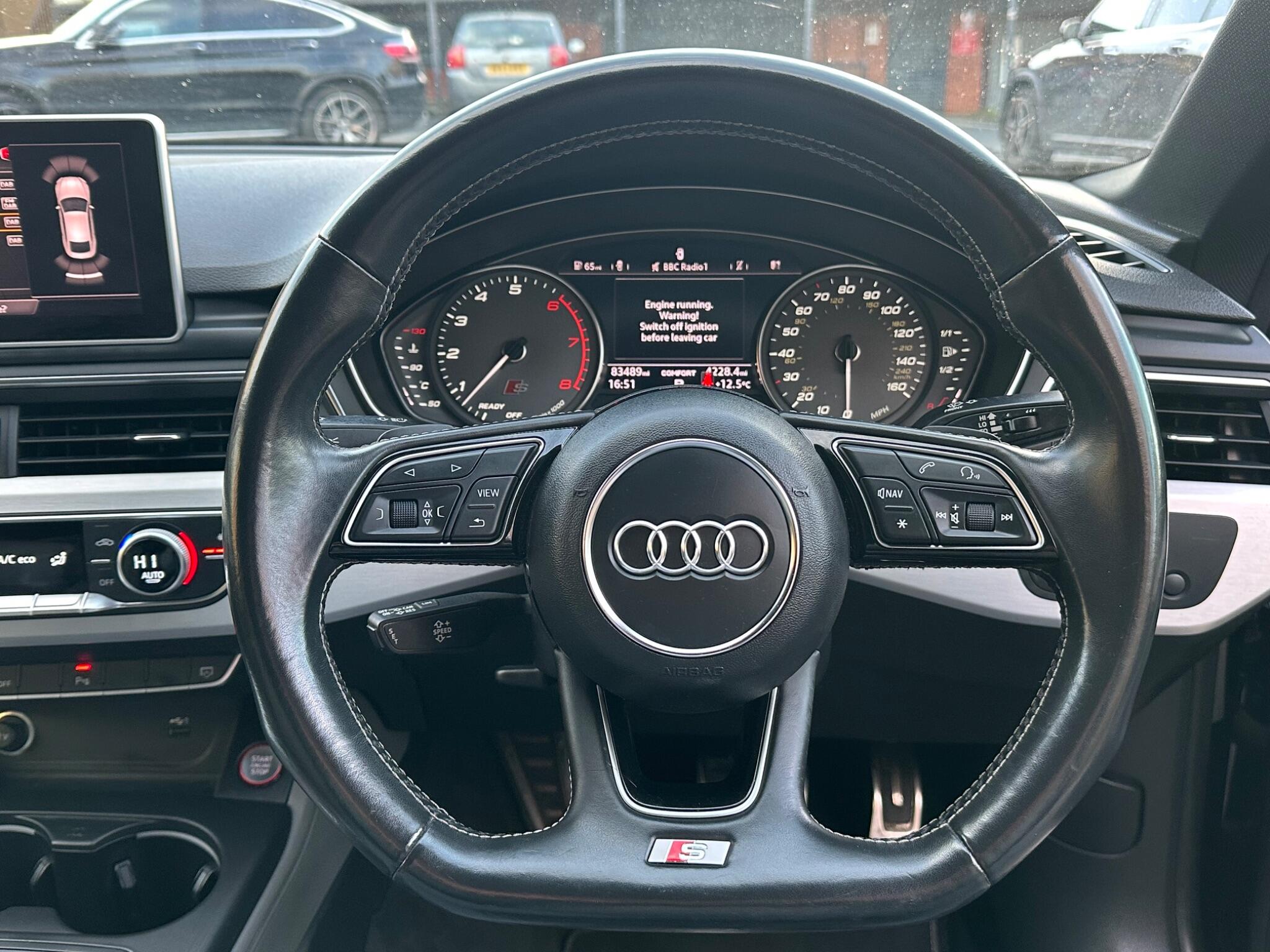 Audi S5 view 9