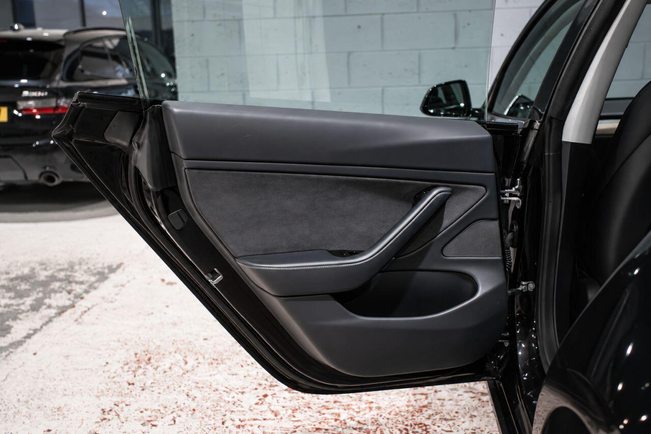 Tesla Model 3 view 18