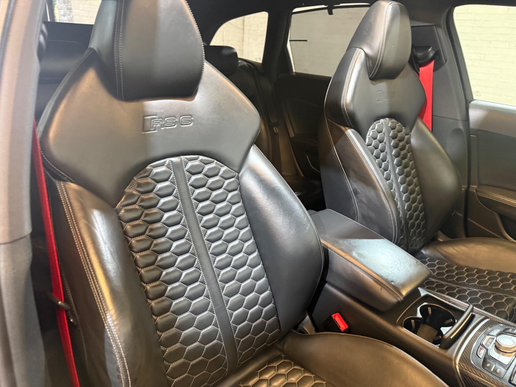 Audi RS6 view 21