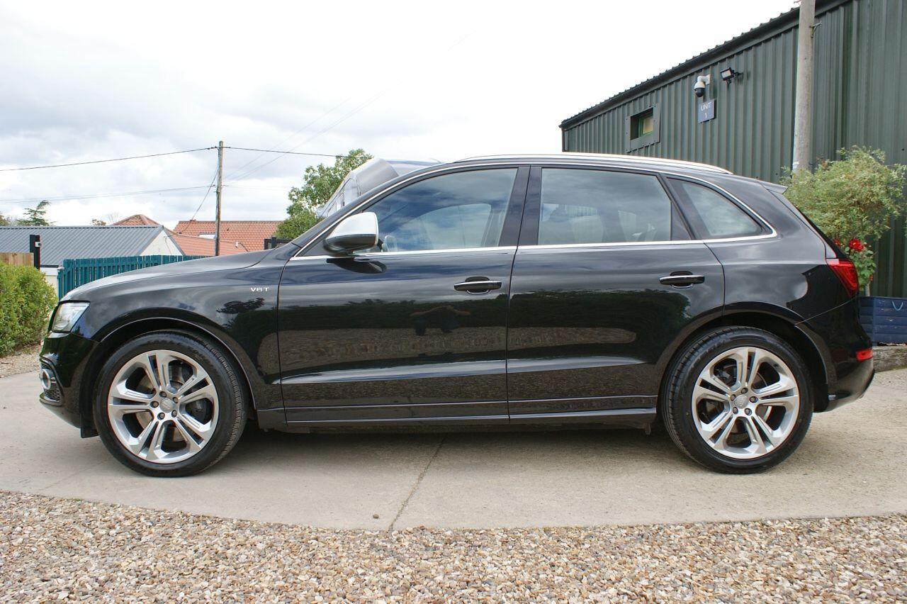 Audi SQ5 view 22