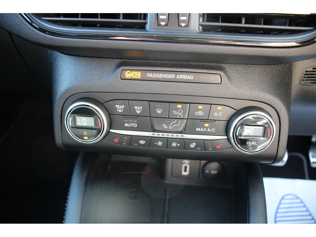 Ford Focus view 25