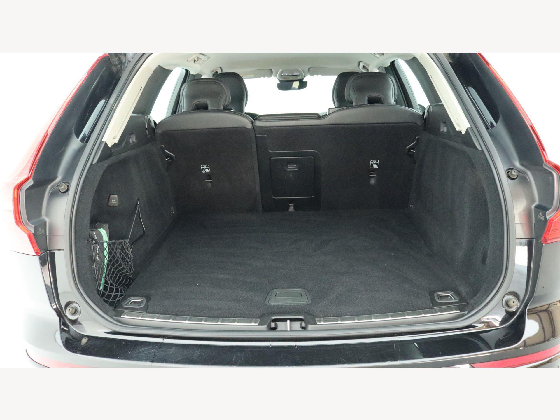 Volvo XC60 view 16
