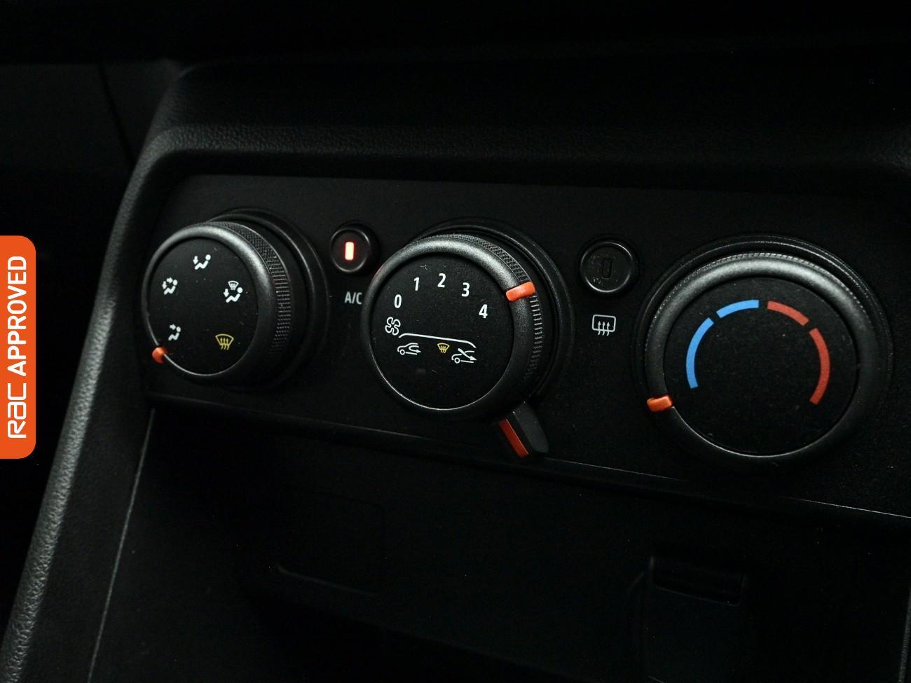 Dacia Sandero view 14