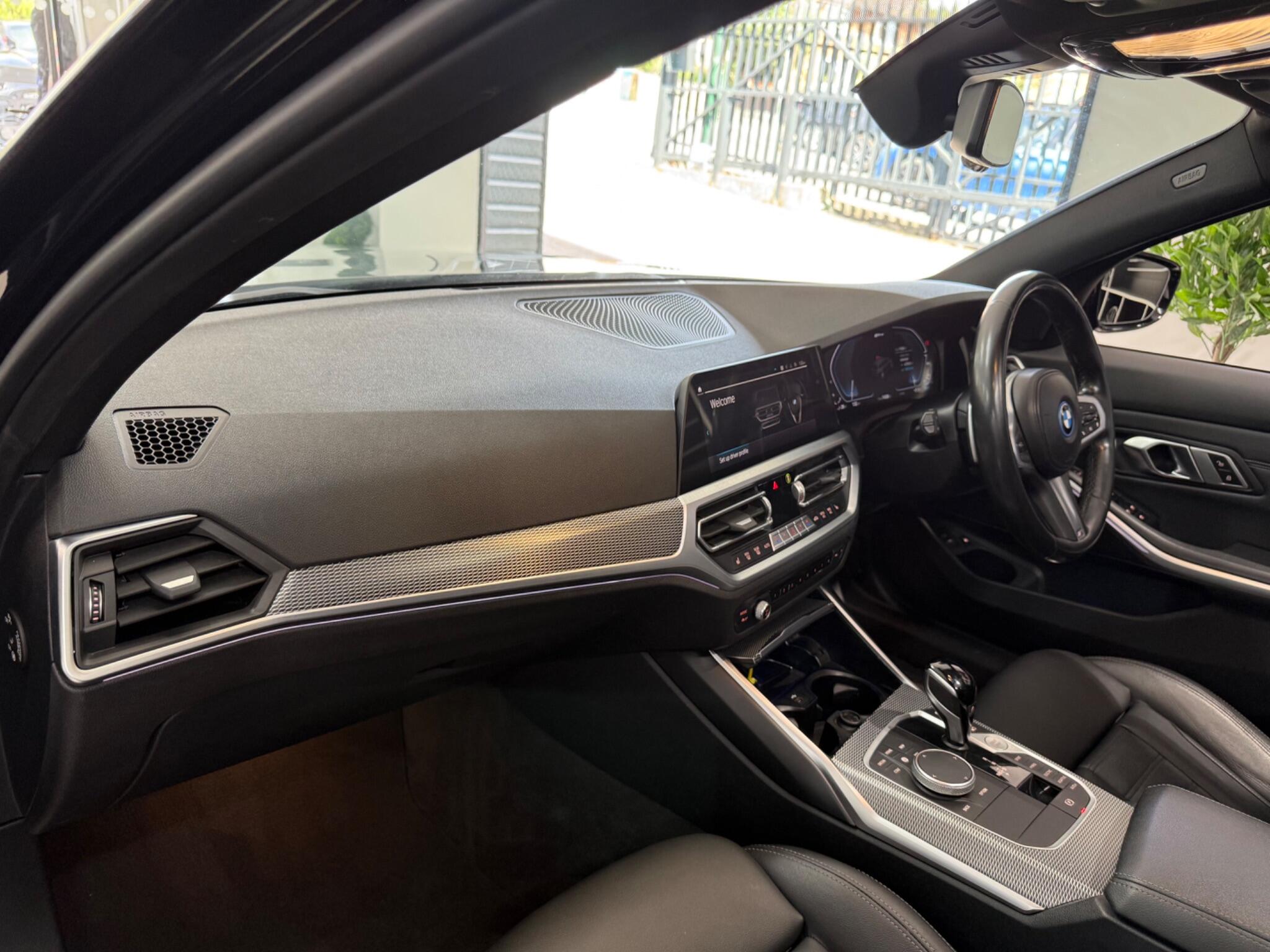 BMW 3 Series view 42