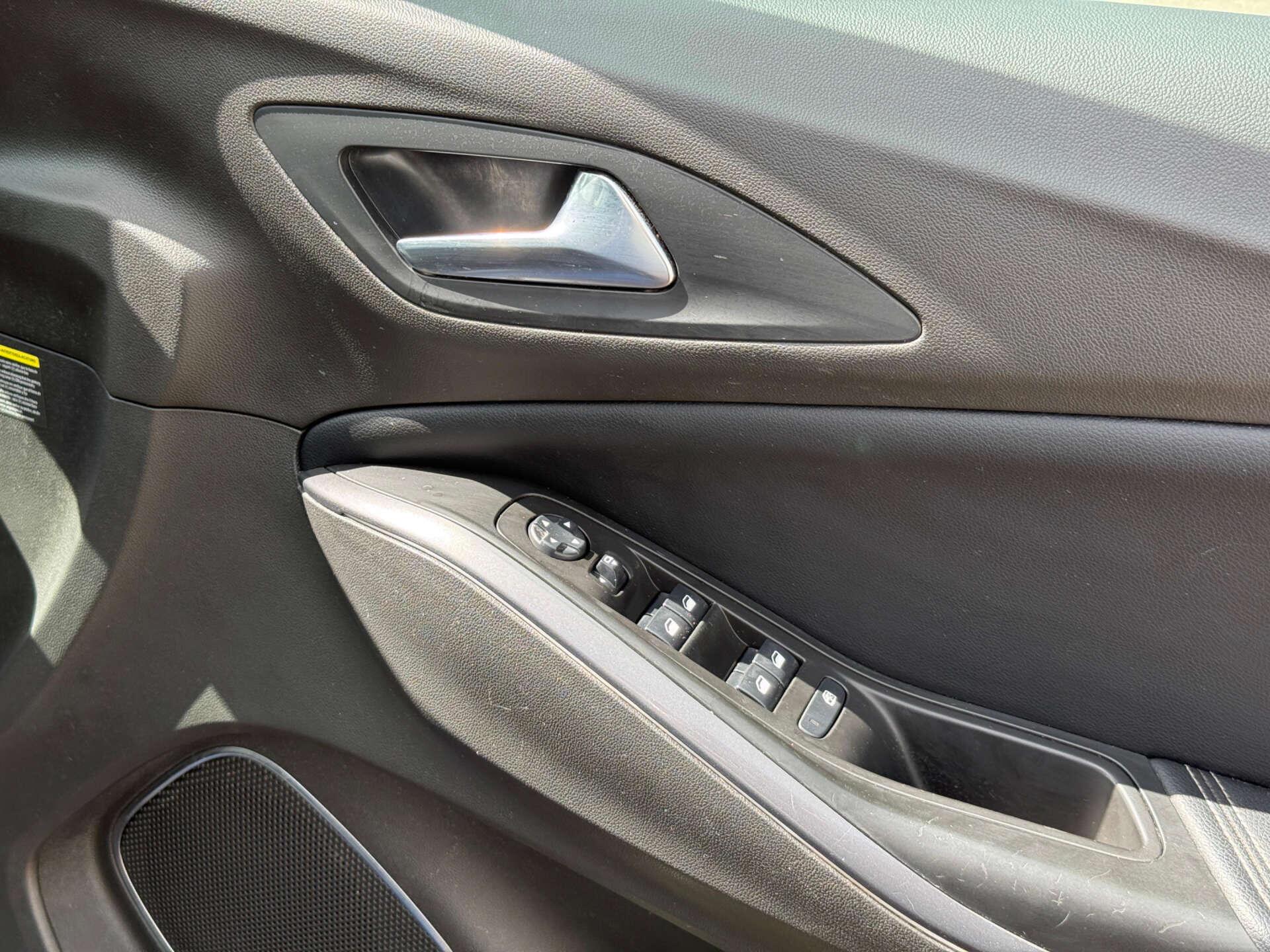 Vauxhall Grandland X view 43