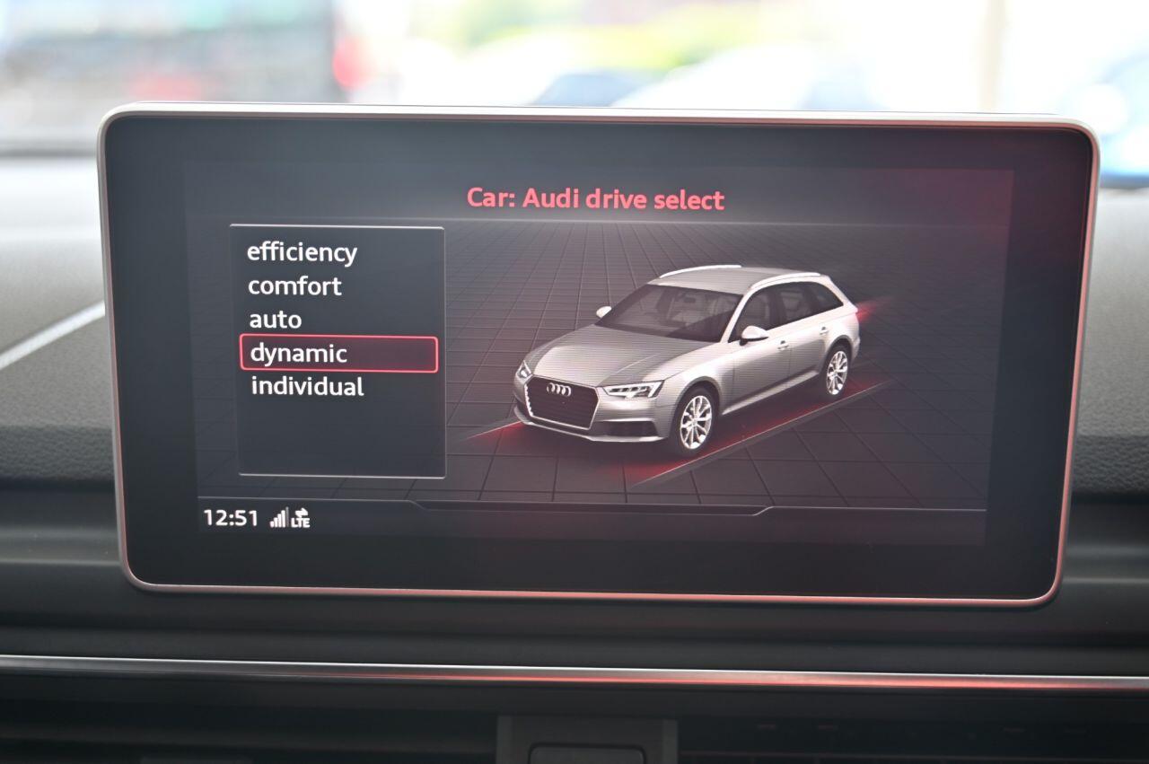 Audi S4 Avant view 27