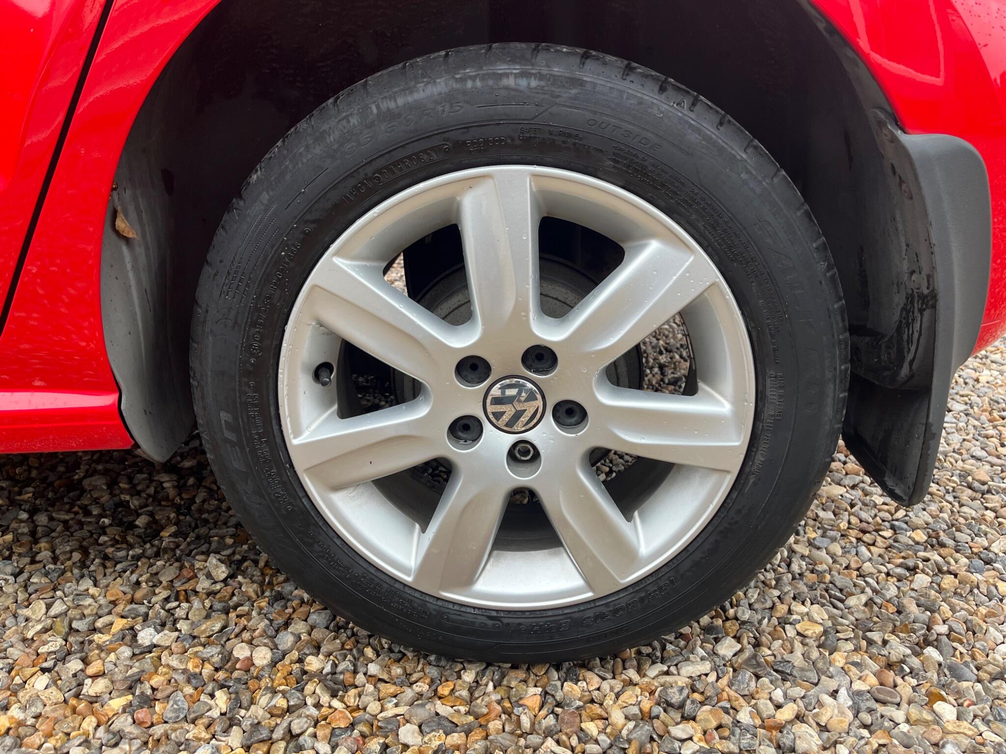 Volkswagen Polo view 9