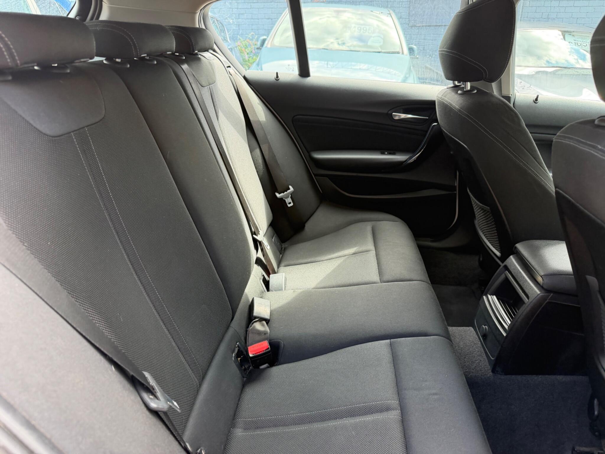 BMW 1 Series view 20