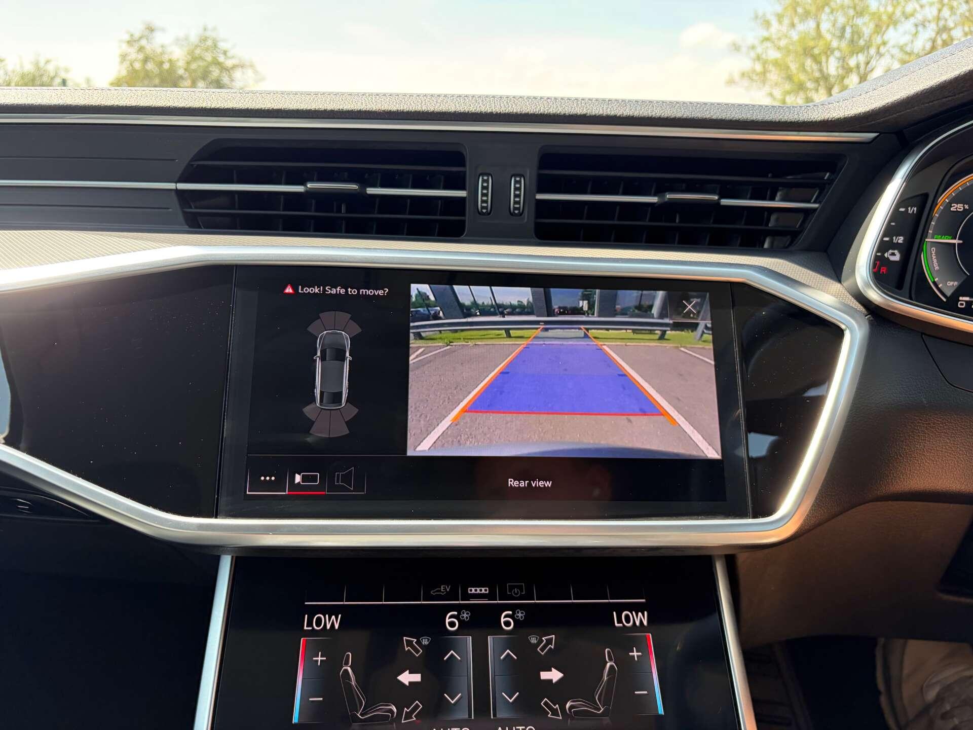 Audi A6 Saloon view 51