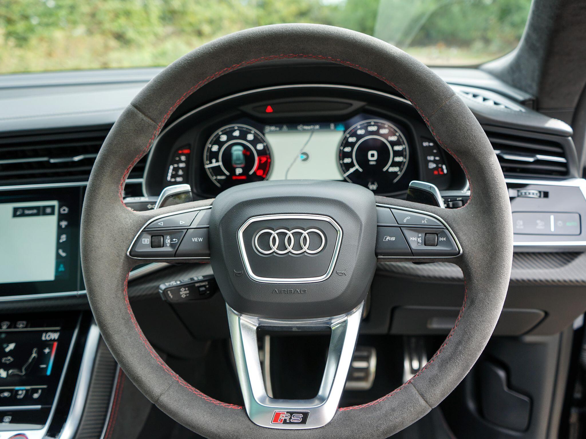 Audi RSQ8 view 7