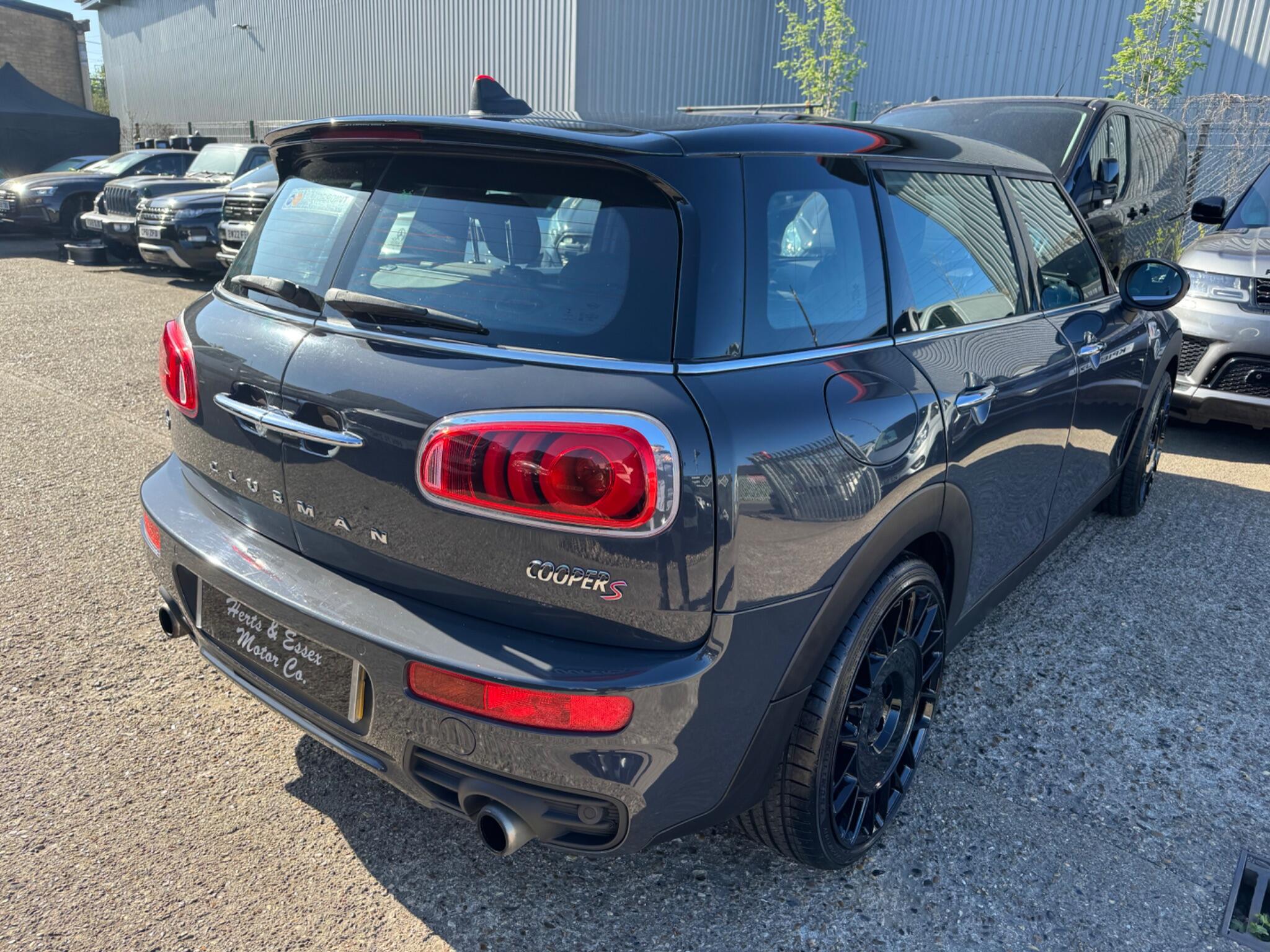 Mini Clubman view 16