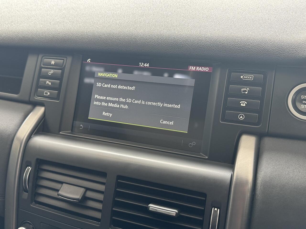 Land Rover Discovery Sport view 21