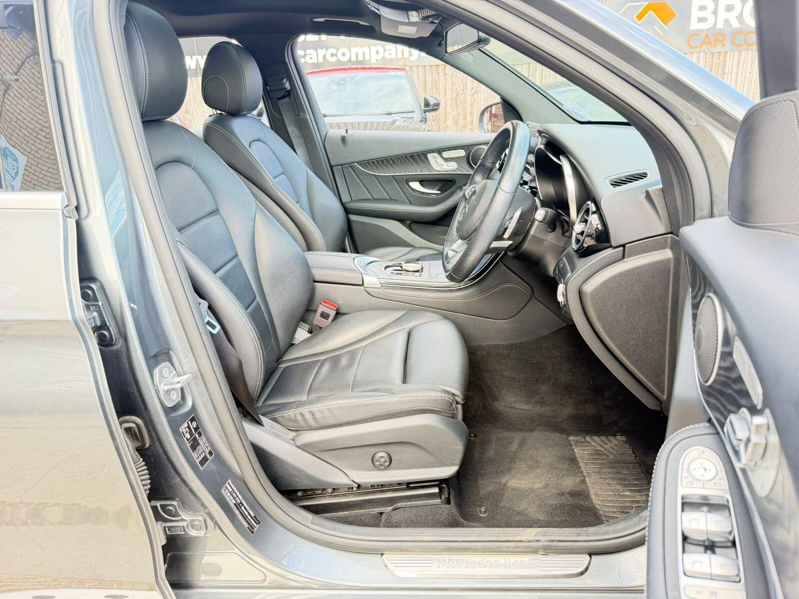 Mercedes-Benz GLC view 13