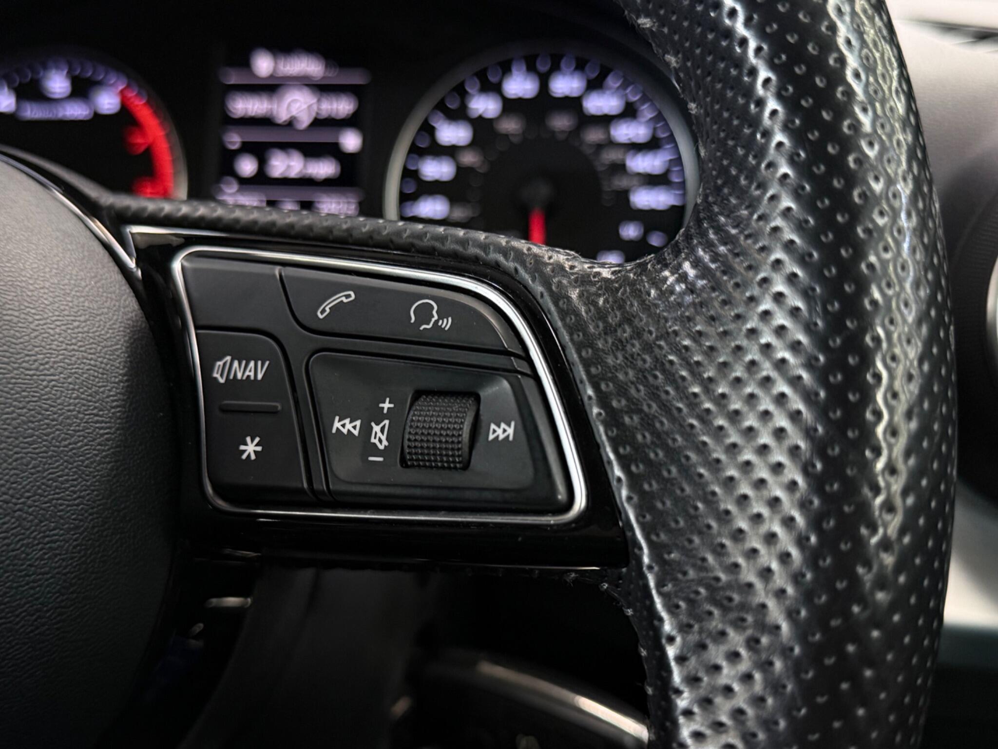 Audi Q2 view 16