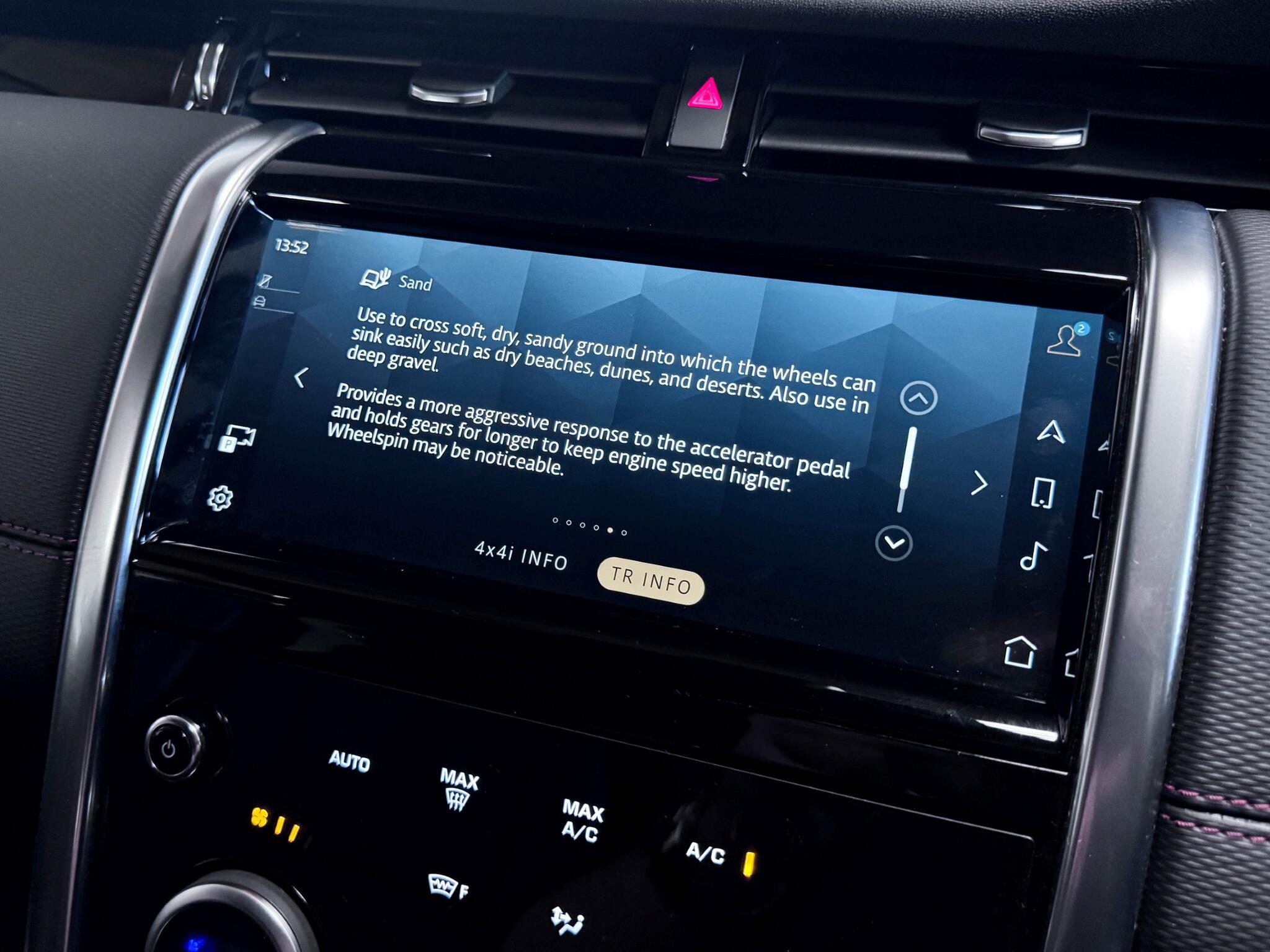 Land Rover Discovery Sport view 51