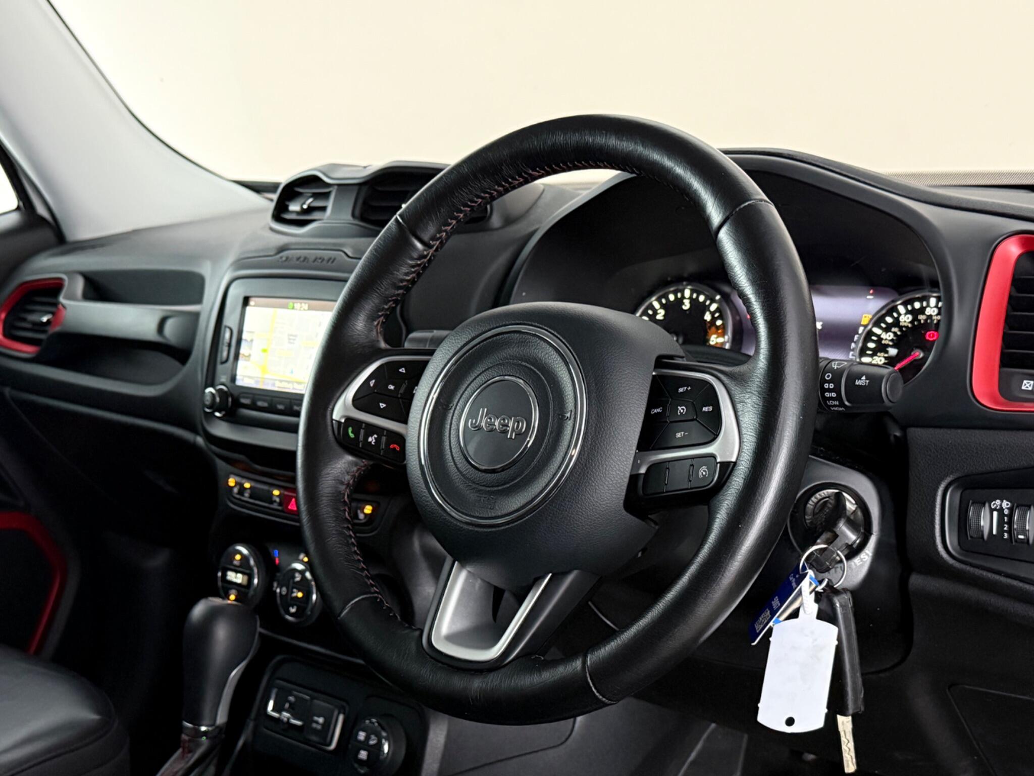 Jeep Renegade view 3