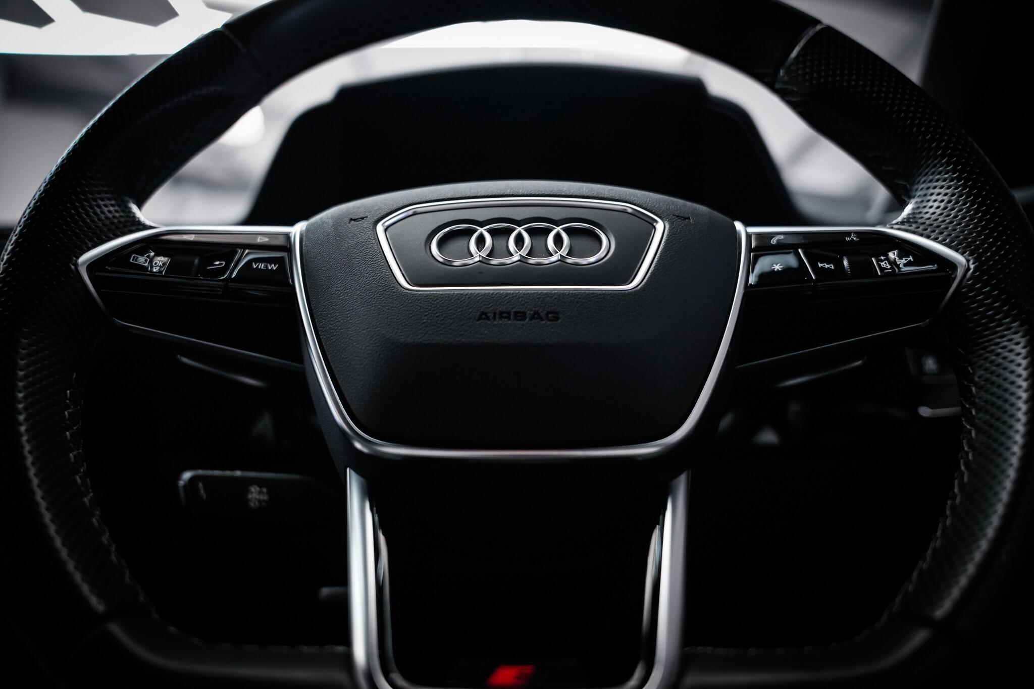 Audi E-Tron view 45