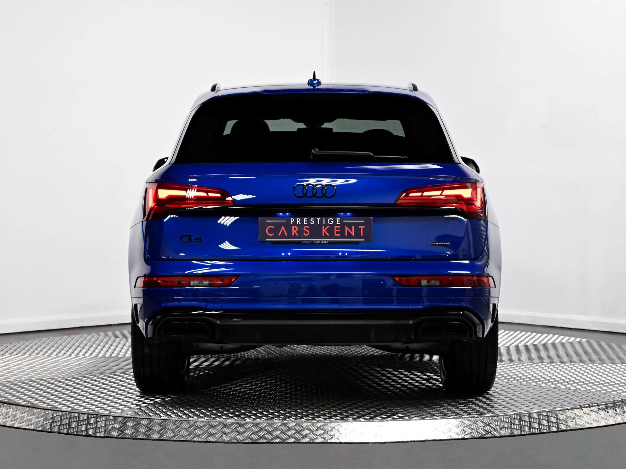 Audi Q5 view 17