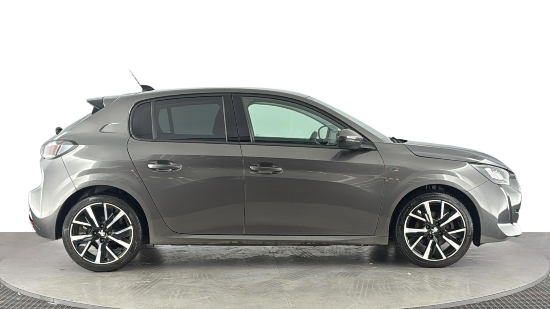 Peugeot 208 view 3