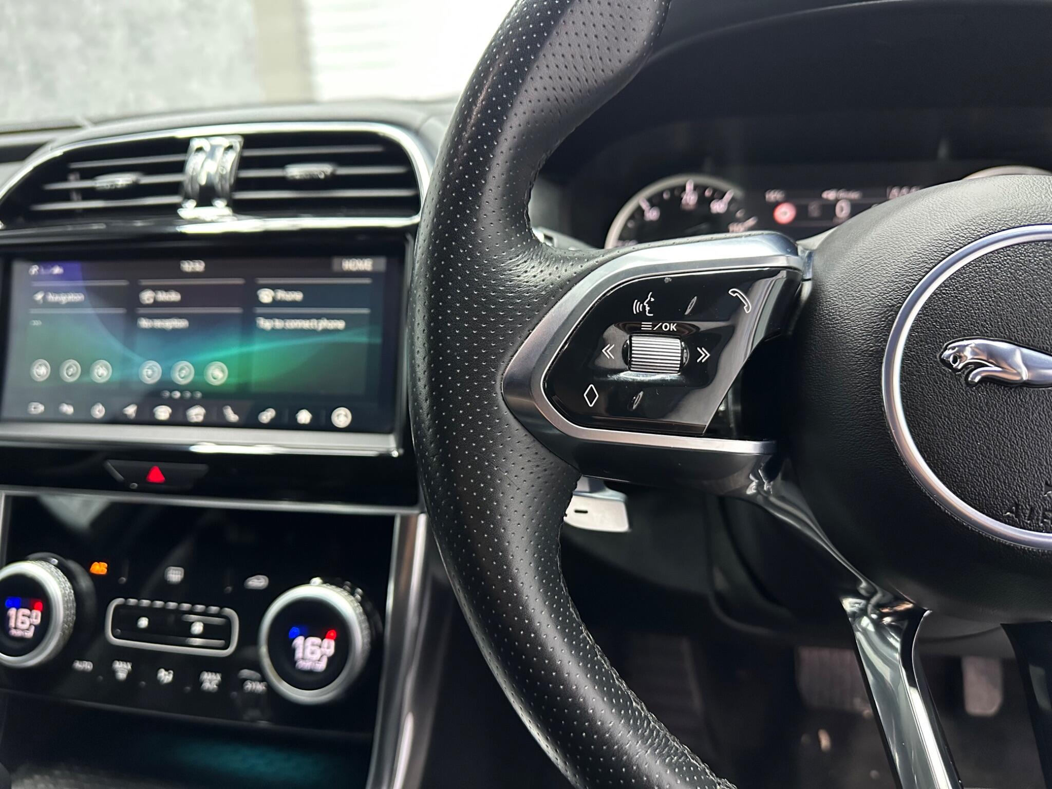 Jaguar Xe view 11