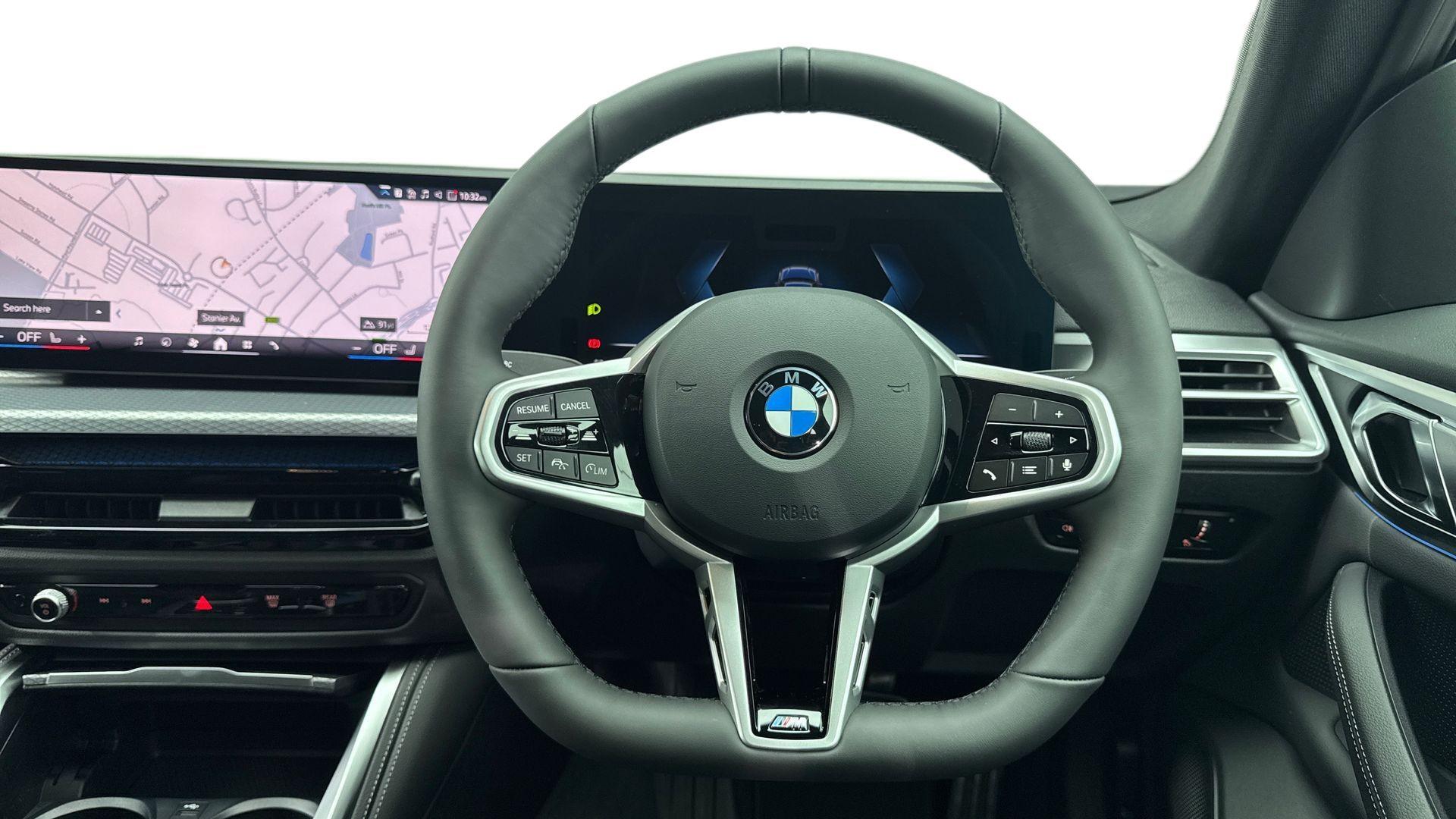 BMW i4 view 5