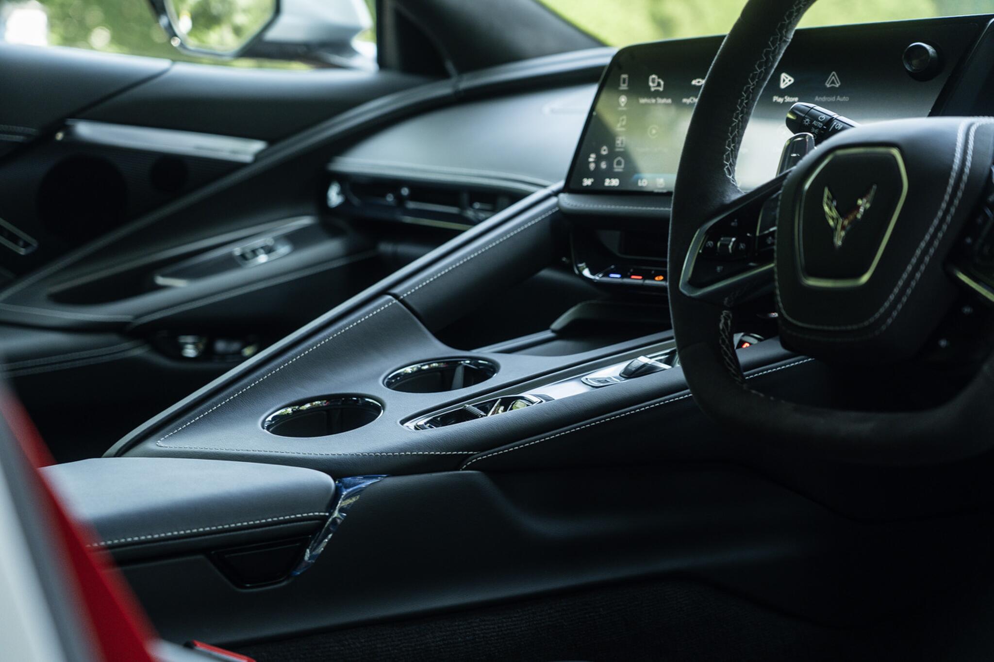 Chevrolet Corvette Stingray view 32