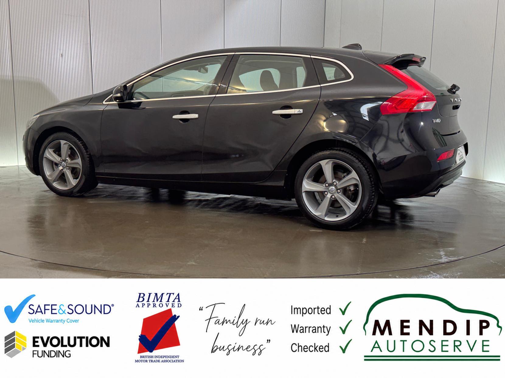 Volvo V40 view 13