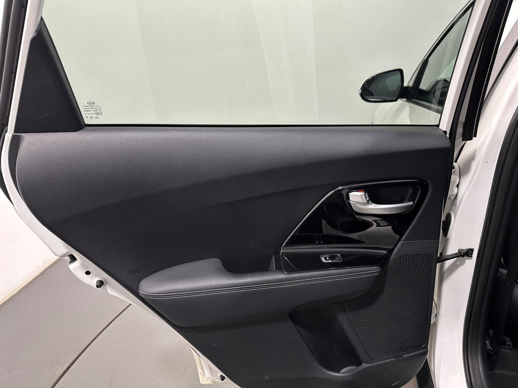 Kia Niro view 40