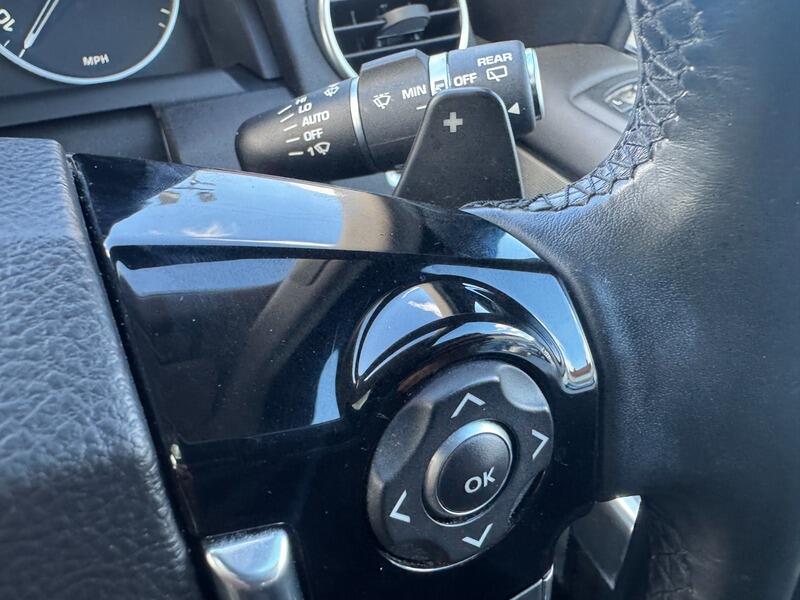 Land Rover Discovery view 50